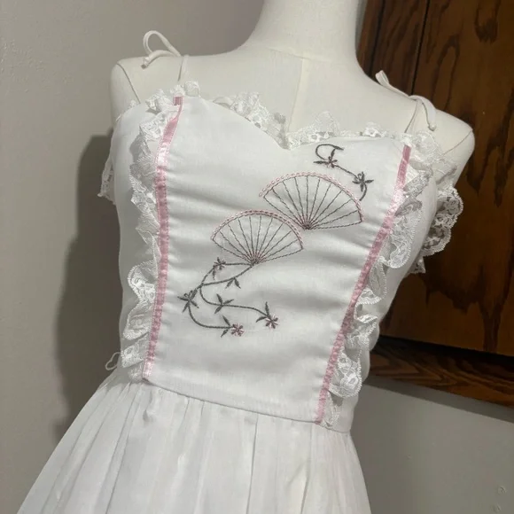 70s Vintage Maxi Slip Dress Embroidered Lace Ruffle Trim Cottage Prairie Size 7 - Picture 3 of 11